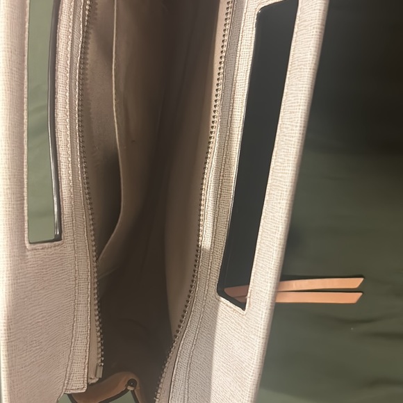 Tan coach clutch with built in handles - Picture 3 of 3